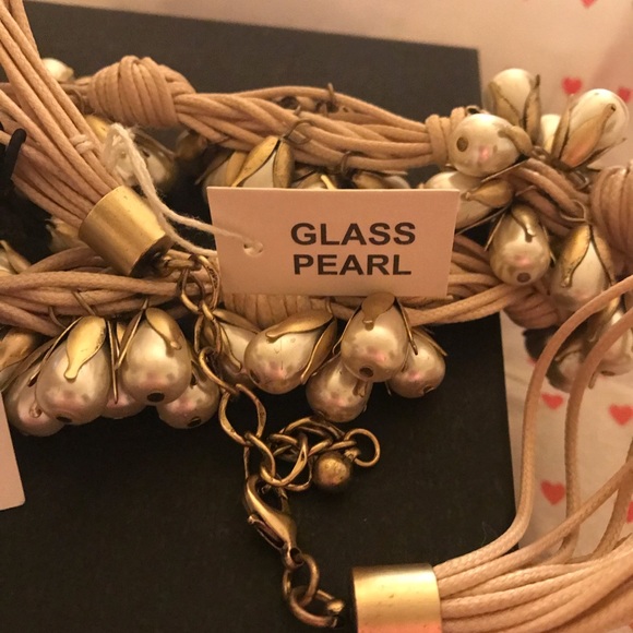 Sale!!😻New Gardenia Handmade Statement Necklace - Picture 3 of 7